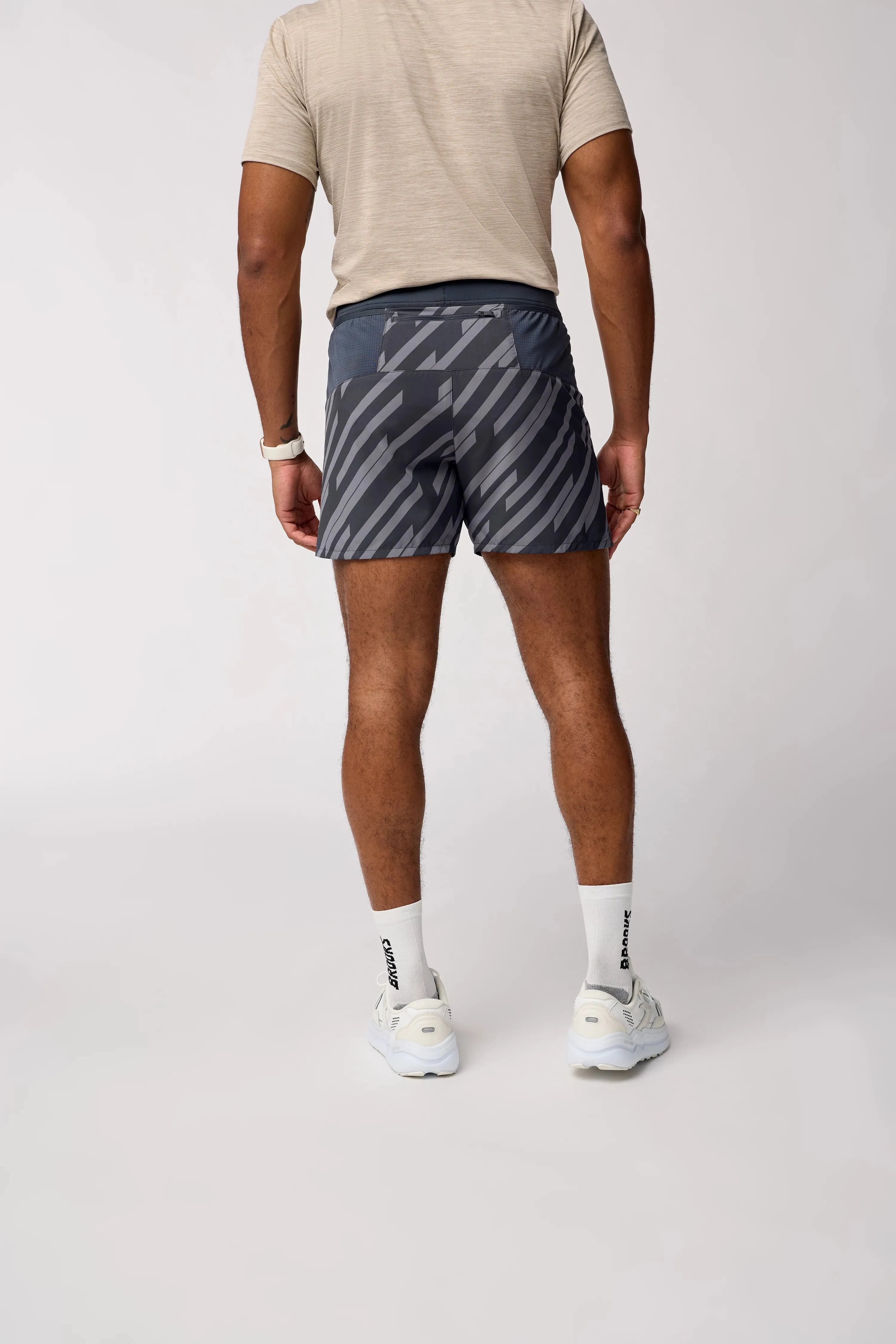 Brooks | Journey 5" Shorts | Men's | Strider